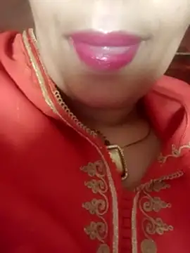 Naughty-Yousra Adlı Modelin Web Kamerası Şovu