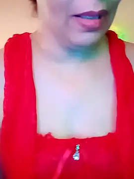 Naughty-Yousra's Webcam Show