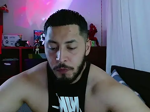 Spilios_low Webcam Show