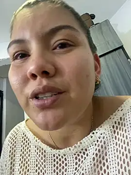 Helena-Paola Adlı Modelin Web Kamerası Şovu