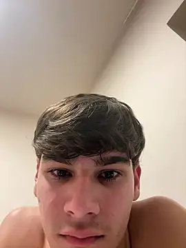 Jgucfubcd's Webcam Show
