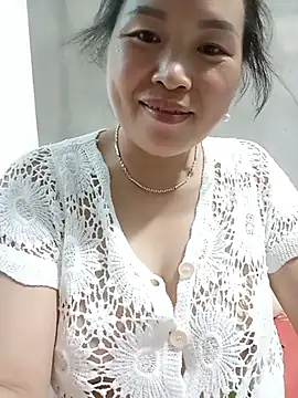 nana_nana99 Adlı Modelin Canlı XXX Sohbeti
