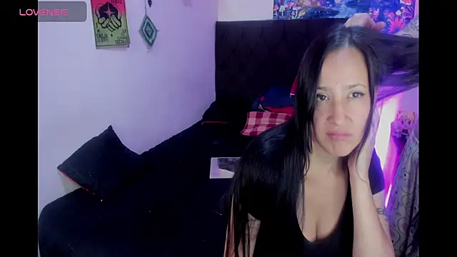 הופעת וובקאם של lunaa_rayy420