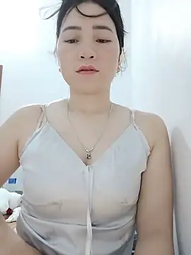 LoveLillyy69 网络视讯表演