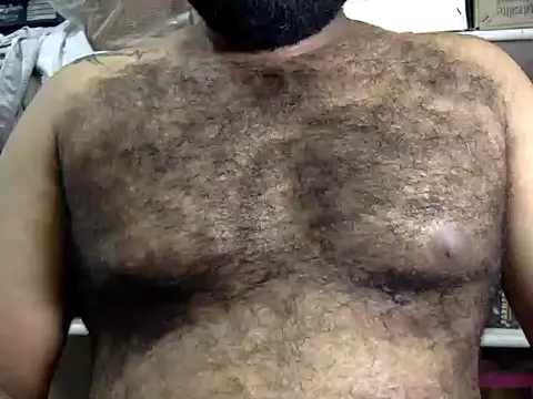 הופעת וובקאם של naughtydaddyy