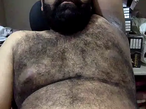naughtydaddyy webcam show