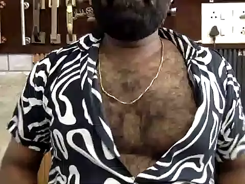 naughtydaddyy webcam show