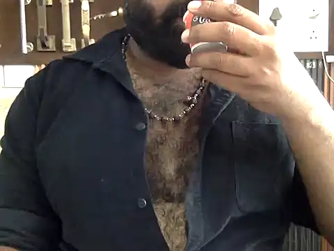 hairy_indian_dad Show in webcam