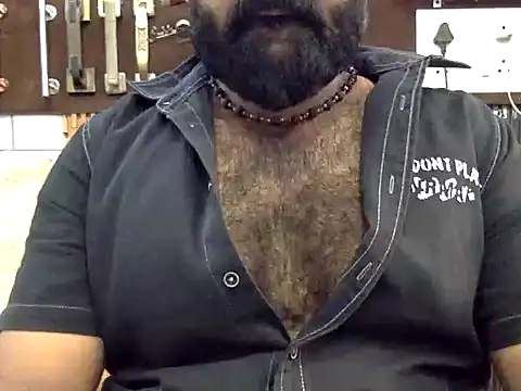 hairy_indian_dad Show Webcam