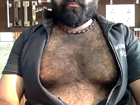 hairy_indian_dad webcam show