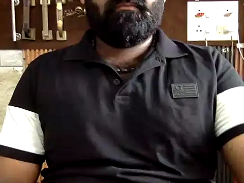 hairy_indian_dad Show Webcam