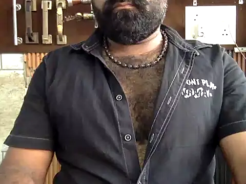 hairy_indian_dad Show Webcam