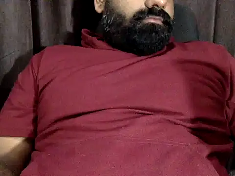 hairy_indian_dad Show in webcam