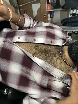 hairy_indian_dad Show in webcam