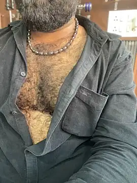 Webkamerová show hairy_indian_dad