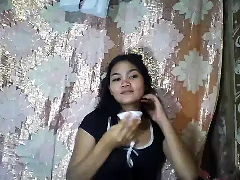 PinaySkinnyJust18: онлайн-чат