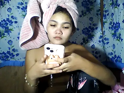 PinaySkinnyJust18: вебкам-шоу