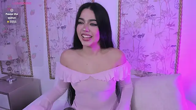 elara_bloom_'s Live XXX Chat