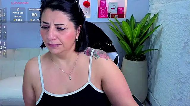 angele_roux_tp Adlı Modelin Canlı XXX Sohbeti