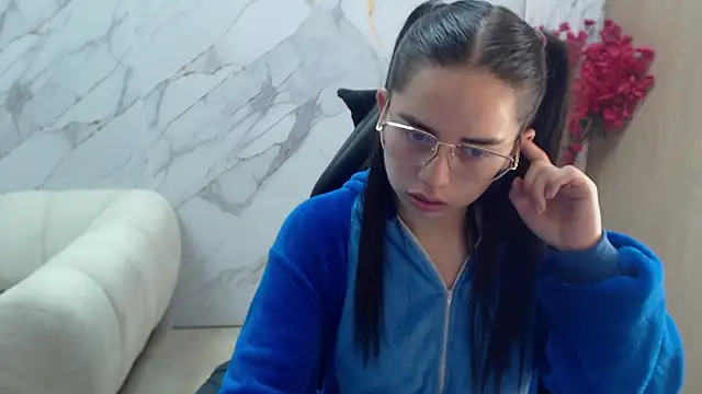 Qetsyah_tf's Live XXX Chat