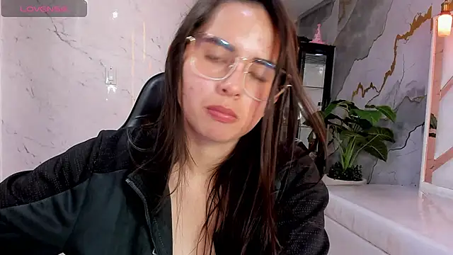 Qetsyah_tf Adlı Modelin Canlı XXX Sohbeti