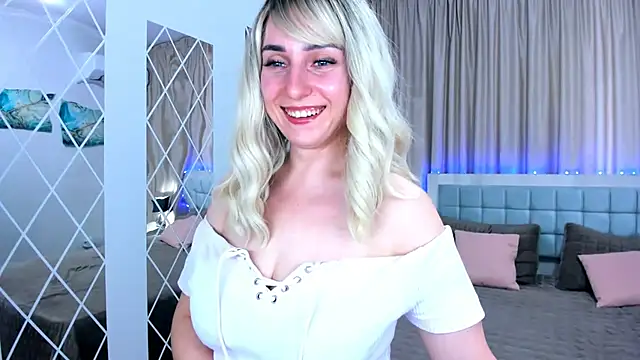 MilenaBlossom's Live XXX Chat