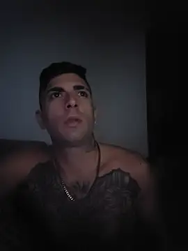 Show modela Jonygm09 na web-kameri