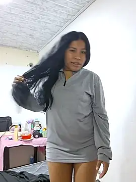 Chat +18 de Sweet-Dirty-Storm ao vivo