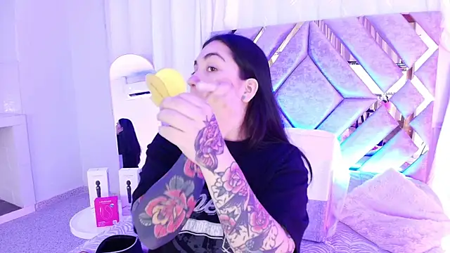 Chat XXX ao vivo de KathiaJenner