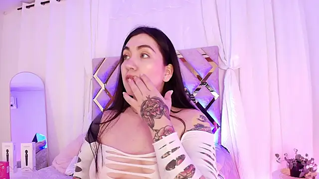 KathiaJenner Chat XXX in diretta