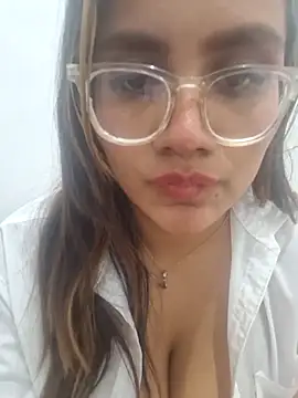 D_Ryuu Chat Room in diretta