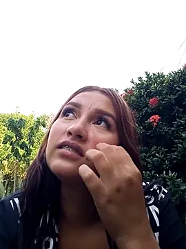 kitty-cat2's Webcam Show