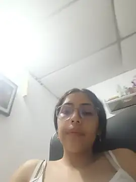 Pokazy przed kamerką – cristal_adams11