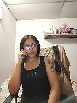 Show de cristal_adams11 na webcam