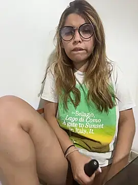 Chat XXX en directo de baddieasiantv