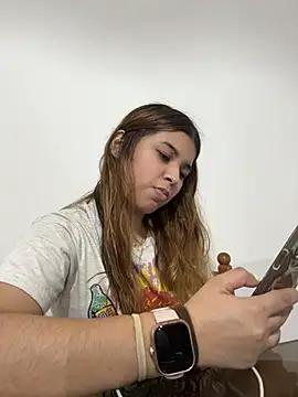 חדר צ'אט בשידור חי של baddieasiantv