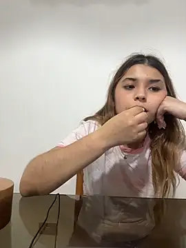 baddieasiantv Adlı Modelin Canlı XXX Sohbeti