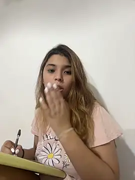 baddieasiantv's Webcam Show