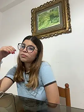 baddieasiantv élő XXX-chatje