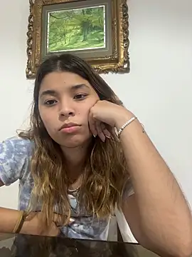Chat +18 de baddieasiantv ao vivo