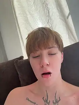 IceMur's Live XXX Chat