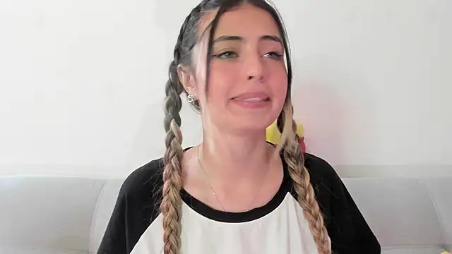 Chat XXX en directo de Fernanda_aaaa
