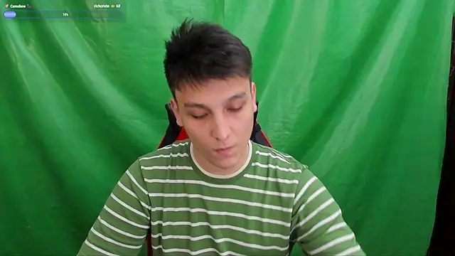 Justin_time111: διαδικτυακό σόου στην κάμερα