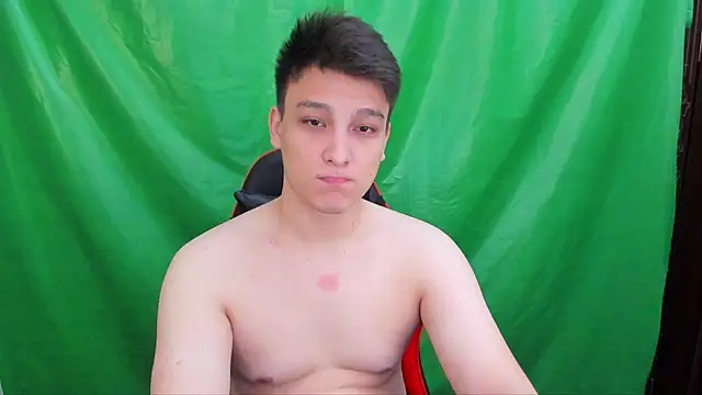 Pokazy przed kamerką – Justin_time111