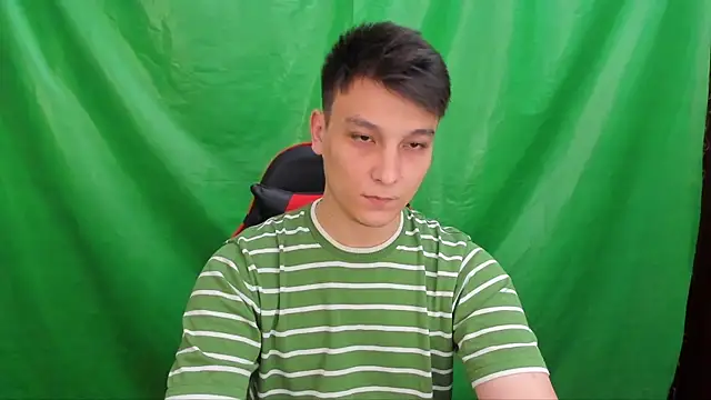 Pokazy przed kamerką – Justin_time111