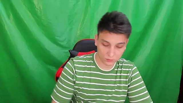 Pokazy przed kamerką – Justin_time111
