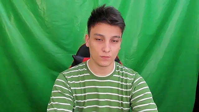 Pokazy przed kamerką – Justin_time111