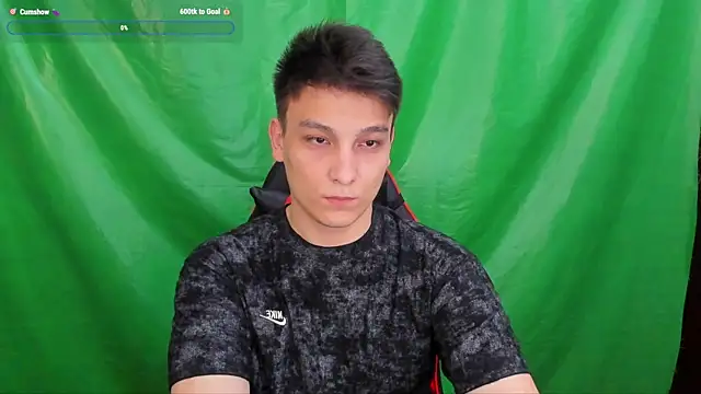 Show modela Justin_time111 na web-kameri
