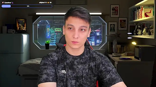 הופעת וובקאם של Justin_time111