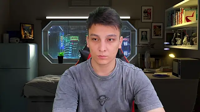 הופעת וובקאם של Justin_time111